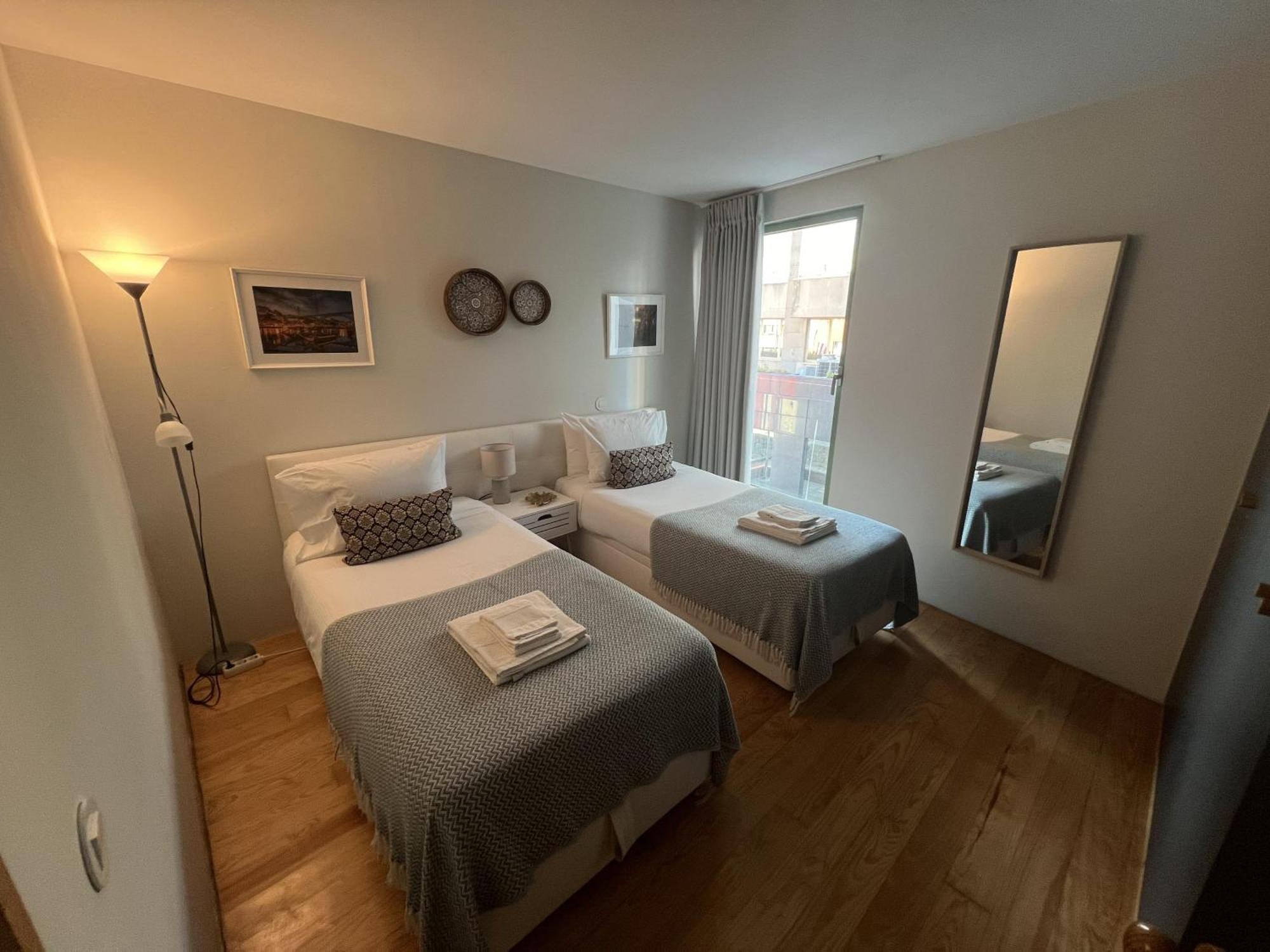 Cativo Flat - Lovely 2 Bedroom Duplex In Porto Exterior photo
